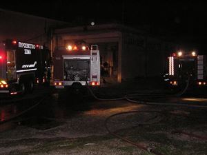 Κρήτη-Στις φλόγες τυλίχθηκε καθαριστήριο