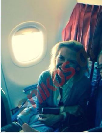 ΦΩΤΟ-Ο Γιούνκερ και η Βόζεμπεργκ μέσα στο αεροπλάνο