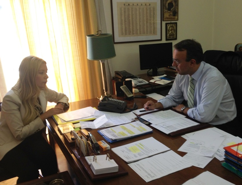 Συνάντηση Σταϊκούρα-Αραμπατζή για τους αγρότες