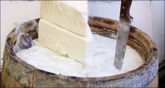 Έκλεψαν 200 δοχεία τυρί από εργοστάσιο στα Τρίκαλα