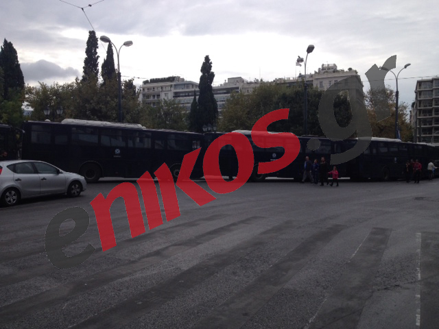 ΦΩΤΟ-Υπό δρακόντεια μέτρα ασφαλείας η παρέλαση στην Αθήνα