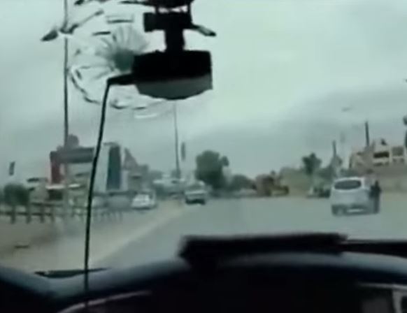 ΒΙΝΤΕΟ-Κούρδοι σώθηκαν χάρη στα αλεξίσφαιρα τζάμια του αυτοκινήτου