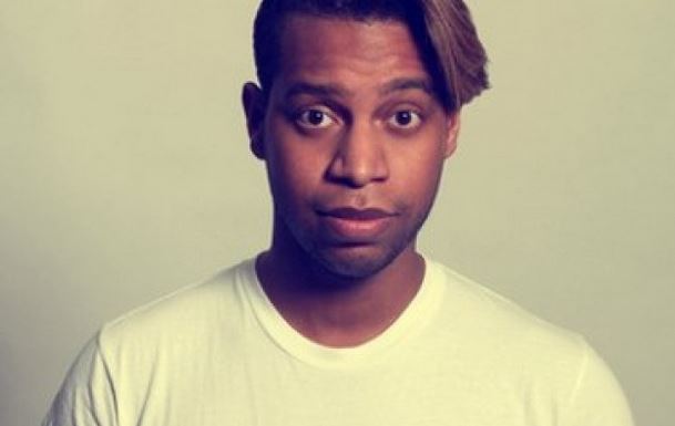 Ο 23χρονος που κερδίζει χρυσάφι από το twitter