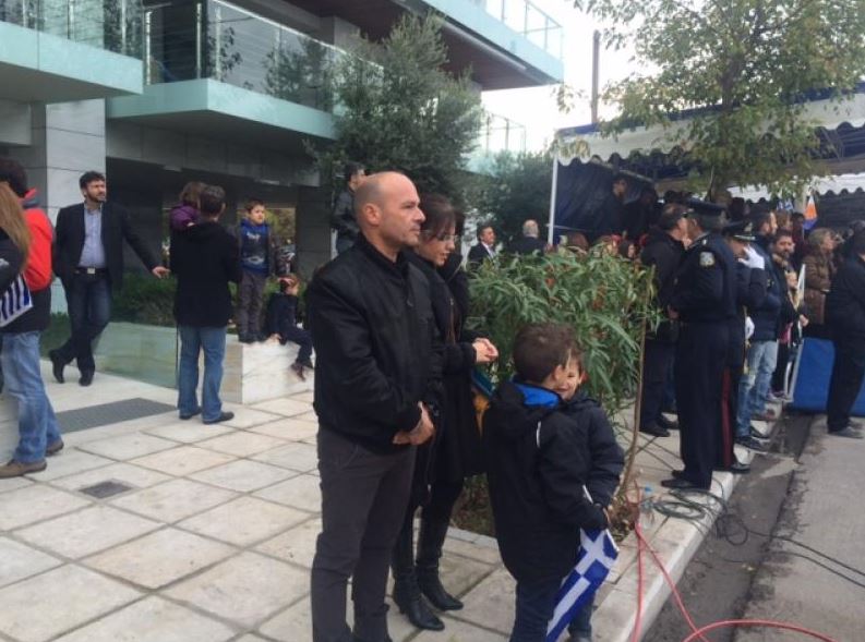 ΦΩΤΟ-Στην παρέλαση της Θεσσαλονίκης ο βουλευτής της Χ.Α. Αντώνης Γρέγος