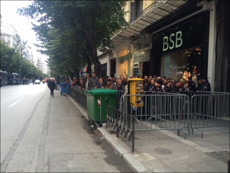 ΒΙΝΤΕΟ-Αγανάκτηση για τα δρακόντεια μέτρα ασφαλείας στην παρέλαση