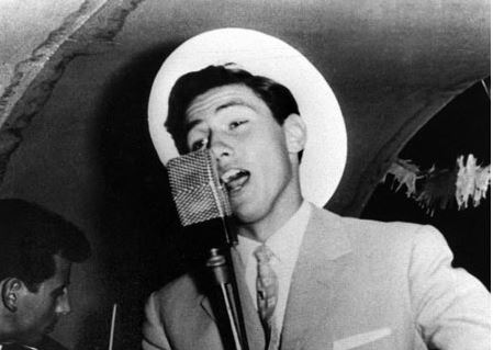 ΦΩΤΟ-Αναγνωρίζετε ποιος είναι;