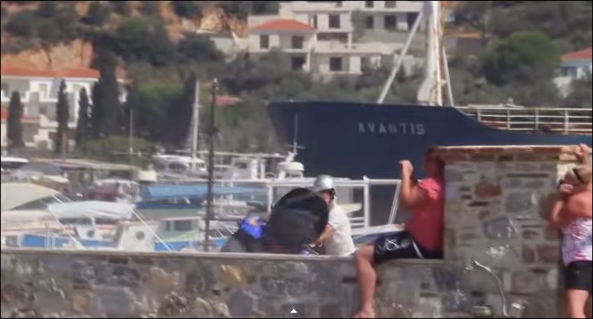 ΒΙΝΤΕΟ-Δείτε τι παθαίνετε πίσω από ένα Boeing