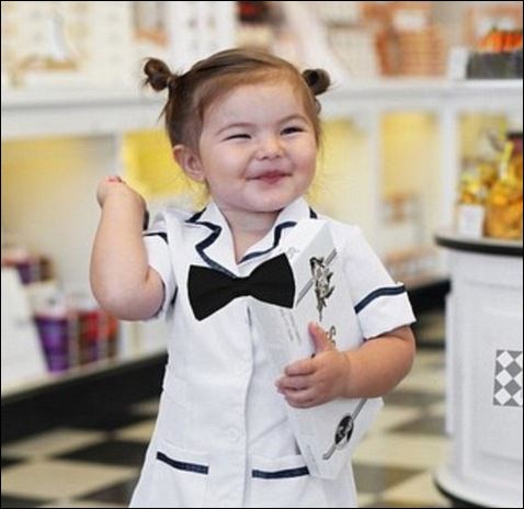 ΦΩΤΟ-Η μικρή βασίλισσα του Halloween