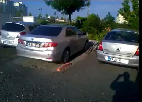 ΒΙΝΤΕΟ-Μία έξυπνη ιδέα για το πάρκινγκ