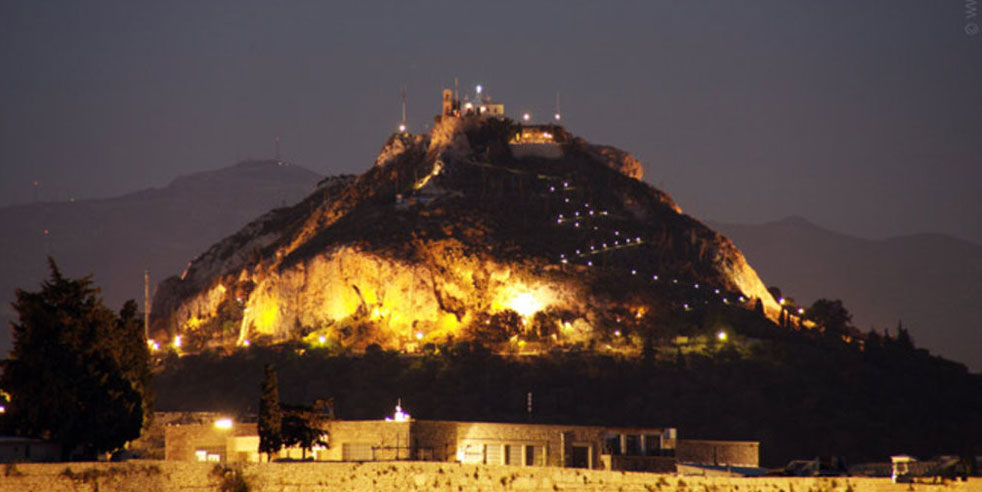 Συσκότιση στον λόφο του Λυκαβηττού-Έκλεψαν καλώδια