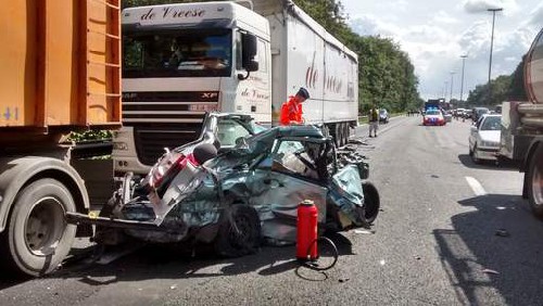 ΒΙΝΤΕΟ-Οδηγός σώθηκε από θαύμα