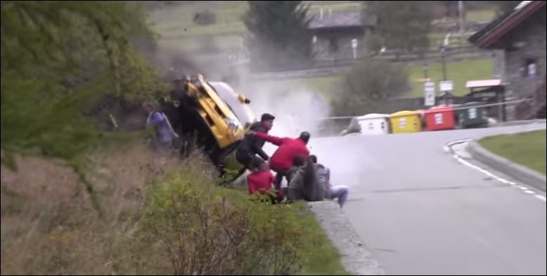 ΒΙΝΤΕΟ-Σώθηκαν από θαύμα