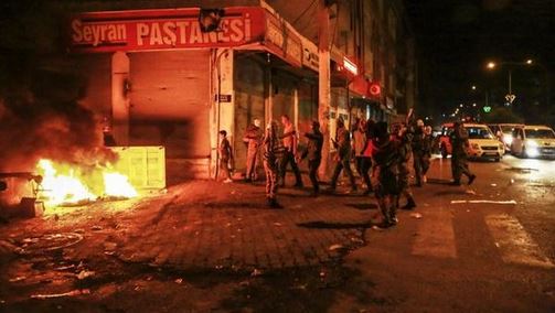 ΒΙΝΤΕΟ-Τουρκία: Τουλάχιστον 14 νεκροί στις πορείες διαμαρτυρίας των Κούρδων