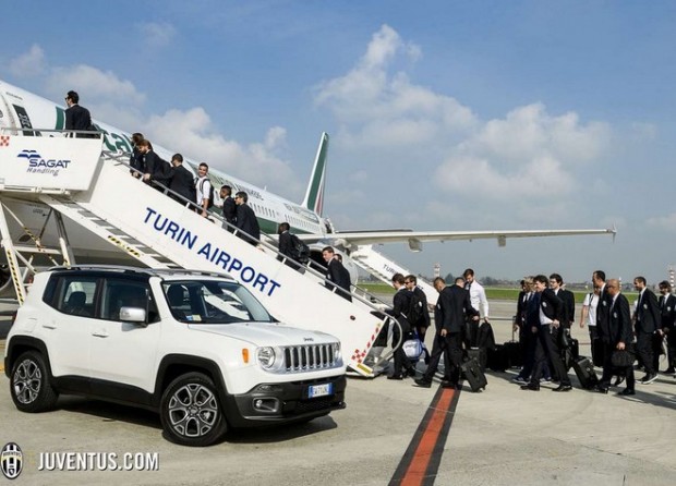 ΦΩΤΟ-Το ταξίδι της Γιουβέντους στην Αθήνα