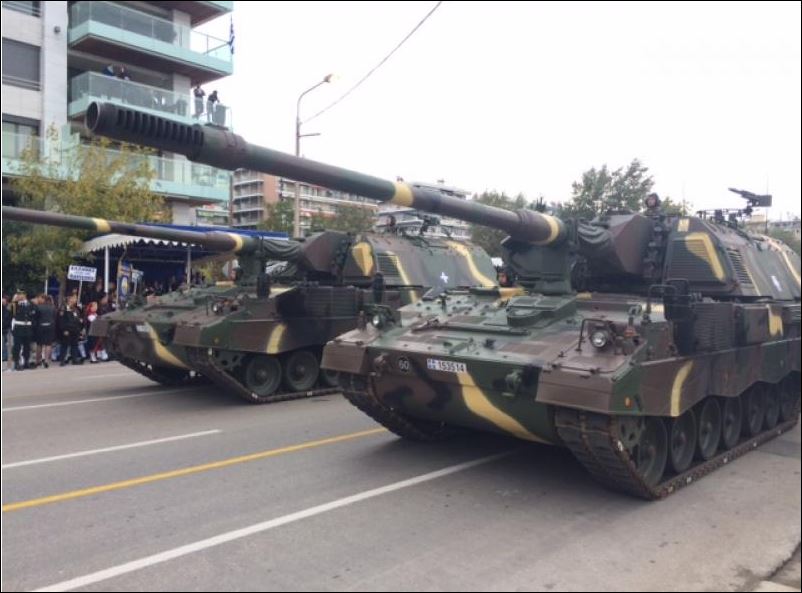 ΒΙΝΤΕΟ-Παρέλαση στρατιωτικών αρμάτων στη Θεσσαλονίκη