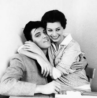 ΦΩΤΟ-Τα χαμόγελα του Έλβις Πρίσλεϊ και της Σοφίας Λόρεν