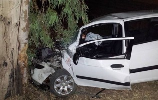 Κρήτη-Αυτοκίνητο «ξήλωσε» στύλο της ΔΕΗ