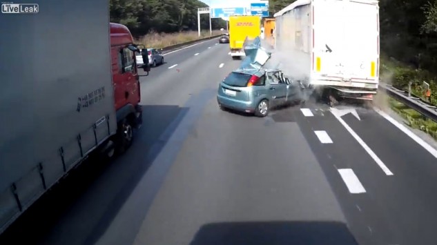 ΒΙΝΤΕΟ-Τροχαίο σε λεωφόρο του Βελγίου