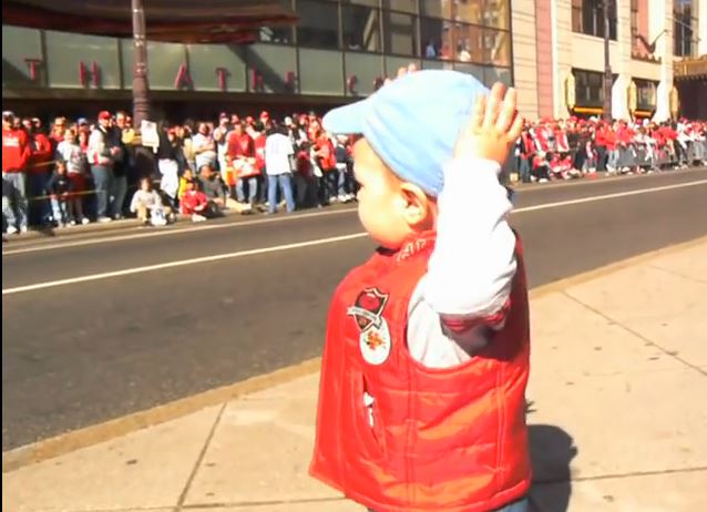 ΒΙΝΤΕΟ-Το μωρό που ξεσηκώνει τα πλήθη
