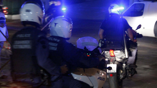 Πέταξαν νεκρό στο δρόμο… για να μην μπλέξουν