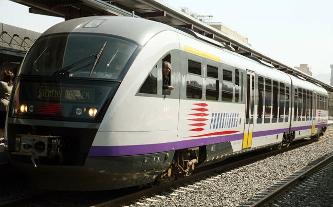 Ο Χρυσοχοΐδης εγκαινίασε τον σταθμό του προαστιακού στον Ταύρο