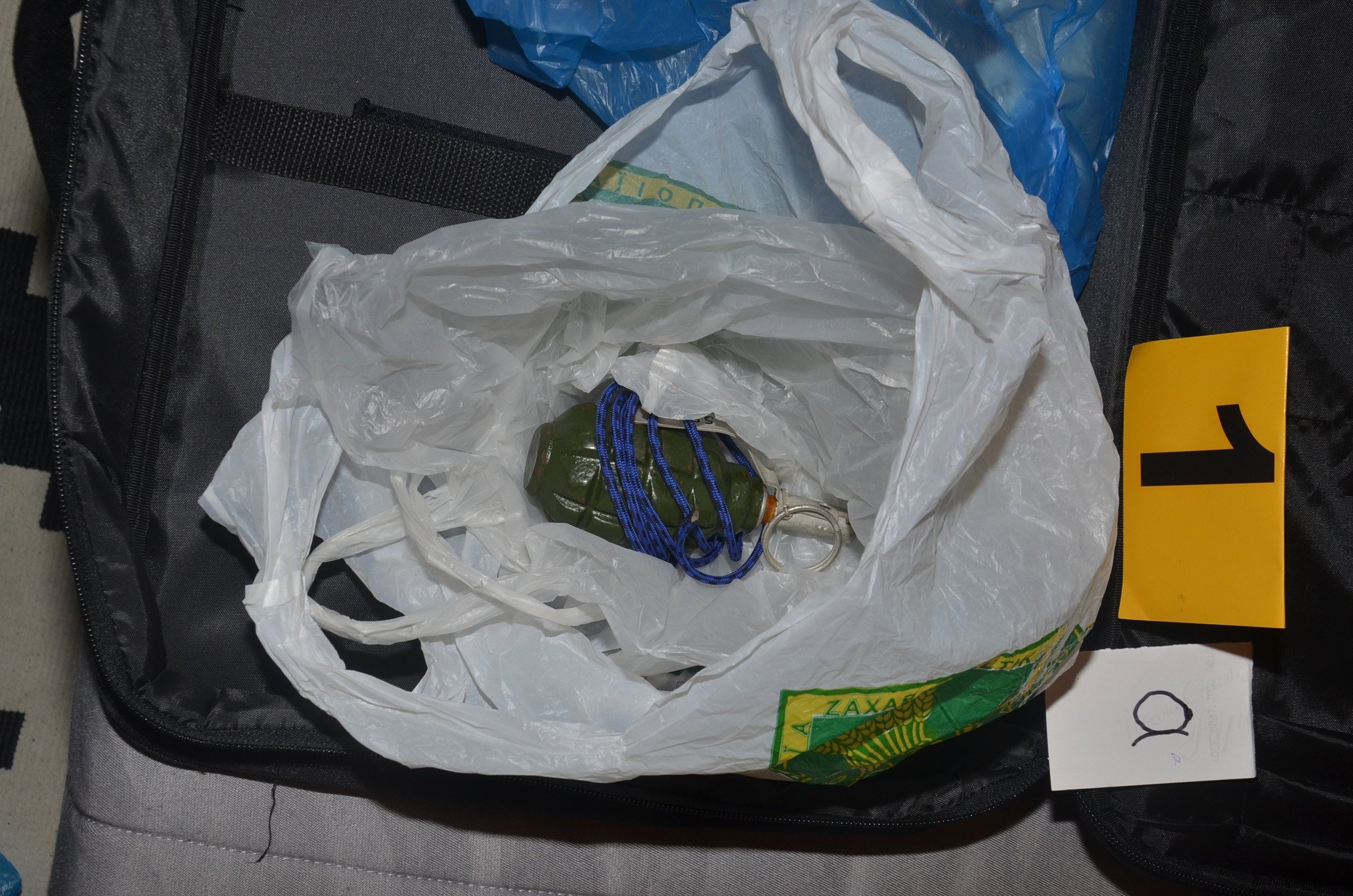 ΦΩΤΟ-Τα ευρήματα της Αντιτρομοκρατικής στη γιάφκα