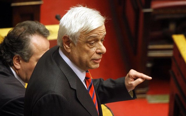 Ο Παυλόπουλος διαψεύδει τους ισχυρισμούς του Μητρόπουλου