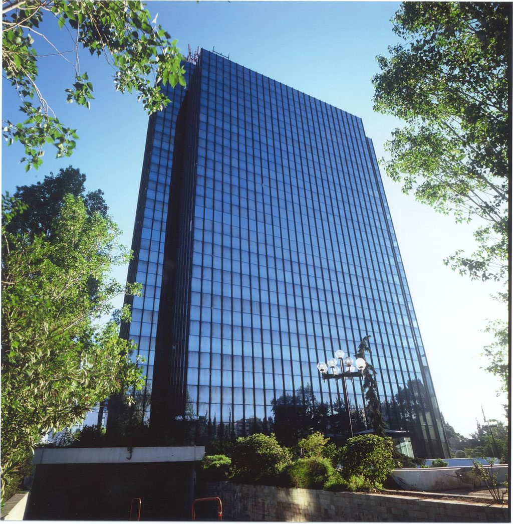 Μπλακ άουτ σε κτίριο του ΥΠΟΙΚ λόγω… χρεών