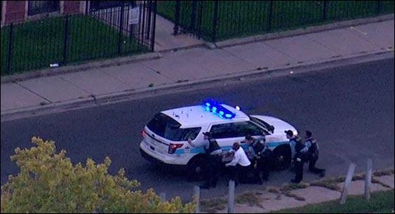 Σικάγο-Ανταλλαγή πυρών ανάμεσα σε ένοπλο και αστυνομικούς