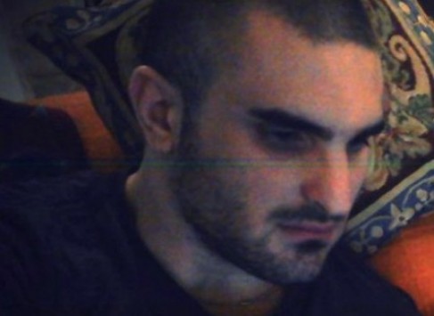 Γονείς Μάνου Καπελώνη: Μήνυση κατά της Χρυσής Αυγής για καπηλεία