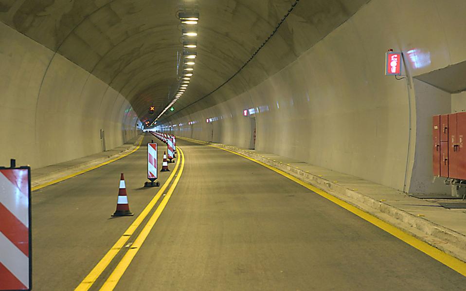 Κλειστός έως την Παρασκευή ο ένας κλάδος στη σήραγγα Αρτεμισίου