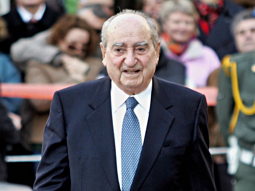 ΦΩΤΟ-Τα “χρόνια πολλά” του Επίτιμου στην ΟΝΝΕΔ