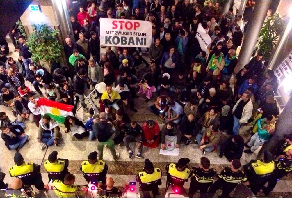 Κούρδοι διαδηλωτές εισέβαλλαν στο ολλανδικό κοινοβούλιο