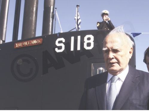 ΦΩΤΟ-Ο Παπούλιας στην καθέλκυση του υποβρυχίου “Ωκεανός”