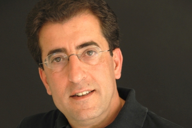 Καρύδης κατά Μητσοτάκη και Άδωνι