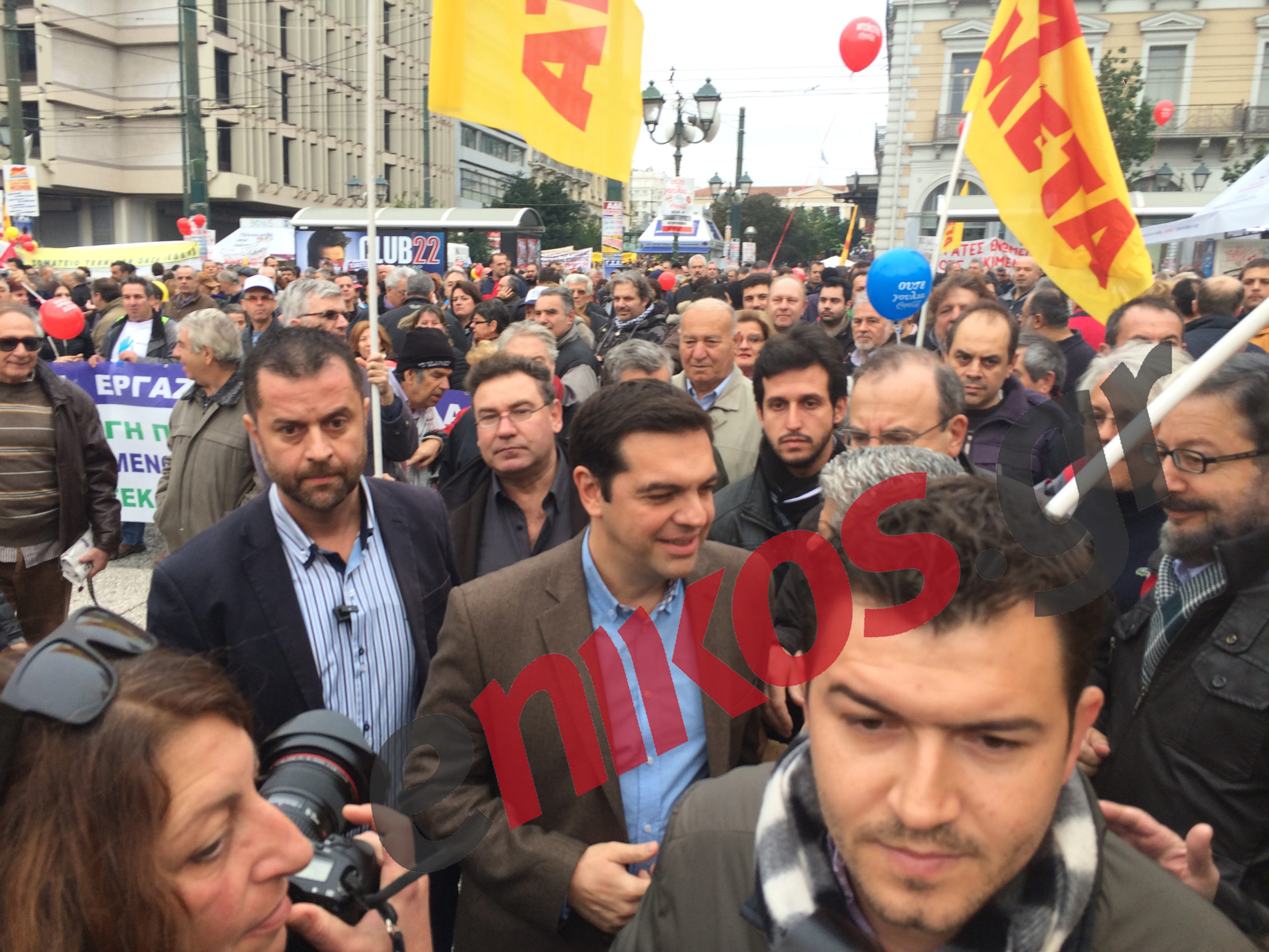 ΦΩΤΟ-Ο Τσίπρας στην πορεία