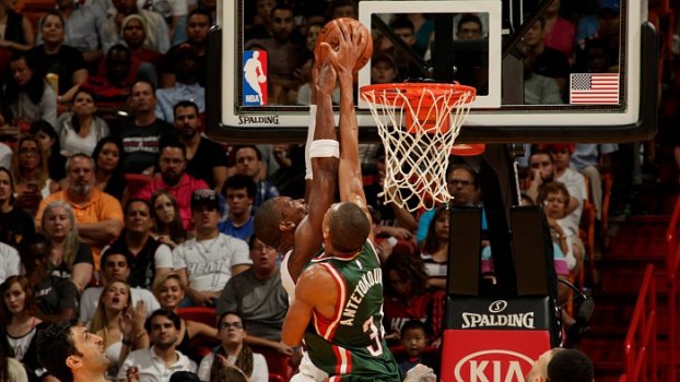 ΒΙΝΤΕΟ-“Λάμψη” Αντετοκούνμπο και νίκη των Μπάκς