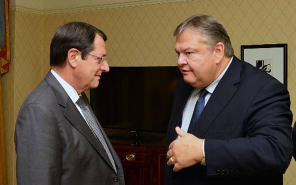 Τηλεφωνική επικοινωνία Βενιζέλου – Αναστασιάδη