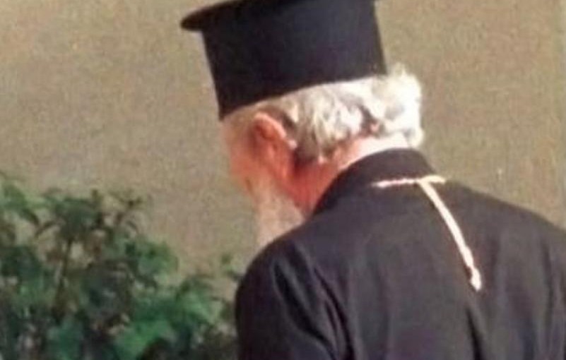 Εξαπατούσαν ιερείς μέσα από τις φυλακές