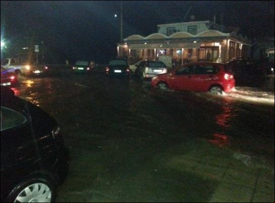 ΦΩΤΟ-Καταιγίδα με χαλαζόπτωση στο Αργοστόλι