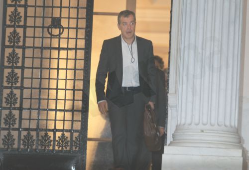 Θεοδωράκης: Να σταματήσει το τζόκερ με την προεδρική εκλογή