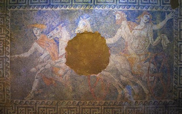 TΩΡΑ-Ολόκληρο το ψηφιδωτό της Αμφίπολης στο φως