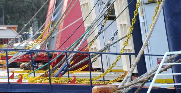 Ολοκληρώθηκε η πορεία των εργαζομένων στα λιμάνια