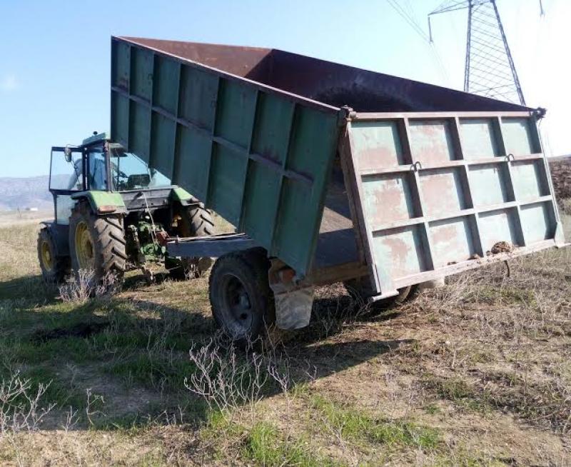ΦΩΤΟ-Μετέτρεψε αγροτική περιοχή σε χωματερή