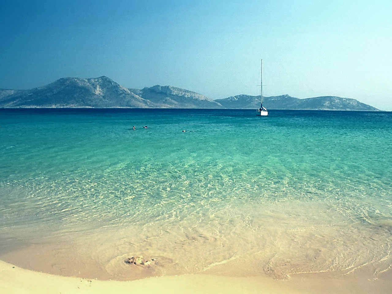 Frankfurter Rundschau: Η κλιματική αλλαγή απειλεί τις ελληνικές παραλίες