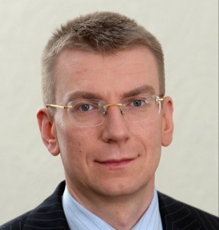 Υπουργός της Λετονίας έγραψε στο twitter ότι είναι ομοφυλόφιλος