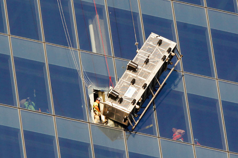 ΗΠΑ: Διασώθηκαν οι δυο εναερίτες υαλοκαθαριστές