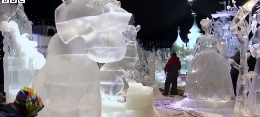 ΒΙΝΤΕΟ-Kινηματογραφικοί ήρωες έγιναν αγάλματα από πάγο