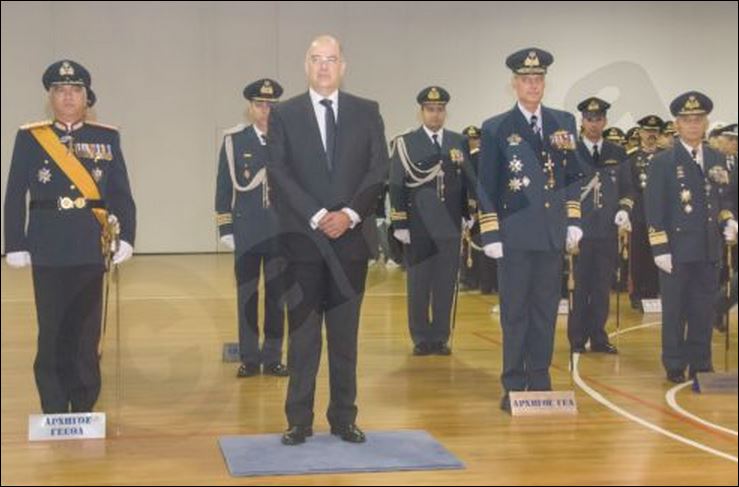 ΦΩΤΟ-Δένδιας: Είναι επιβεβλημένη η εθνική ενότητα