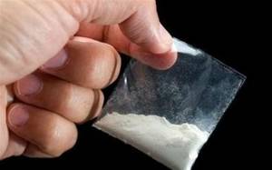 Σκόρπισε την ηρωίνη στο δρόμο όταν είδε τους αστυνομικούς